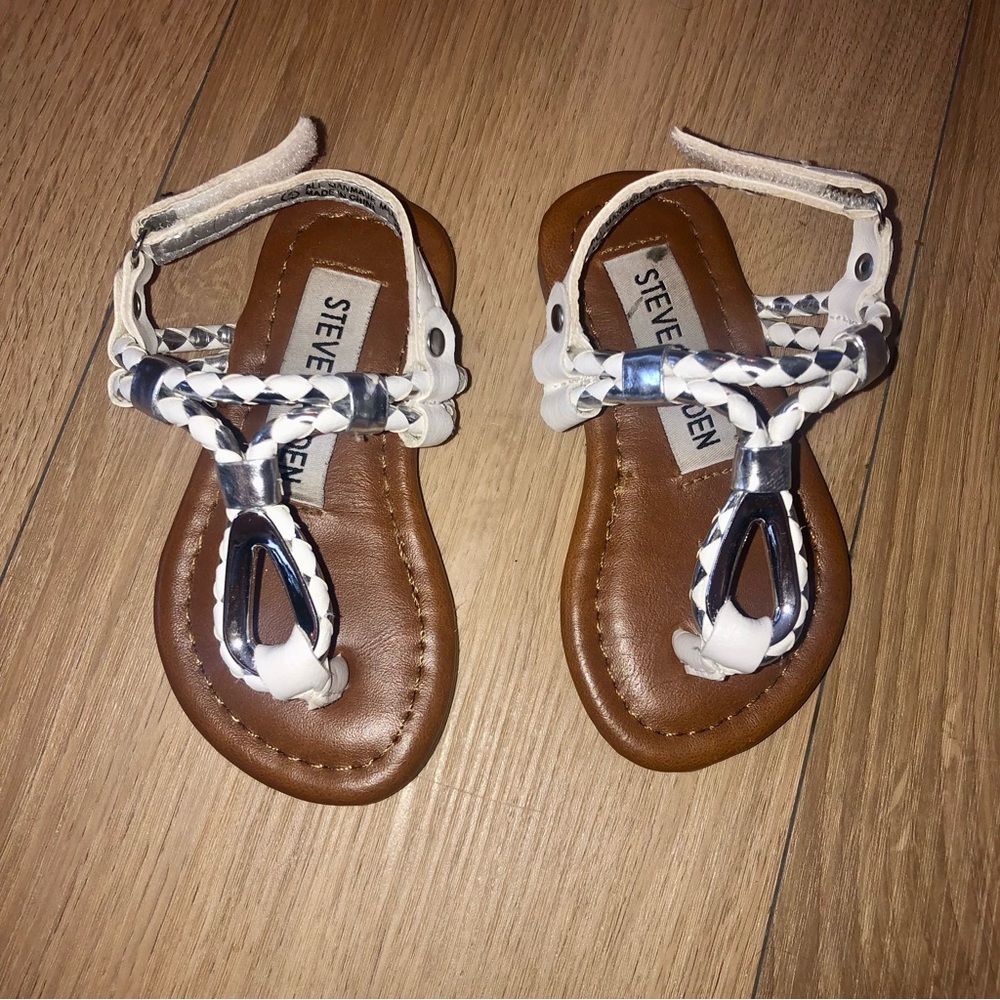 Steve Madden size 5 little girls sandals